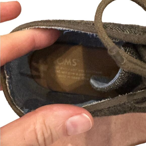 Tom's Gray Herringbone Wedge Booties in a Womens Size 5 - Picture 3 of 8